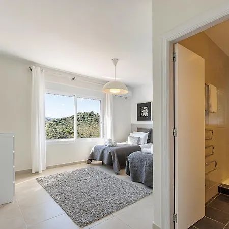 Villa Stunning 6 Bed Private Pool Mijas Gol