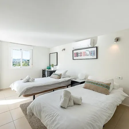 Stunning 6 Bed Private Pool Mijas Gol Villa