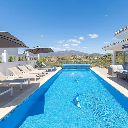 Villa Stunning 6 Bed Private Pool Mijas Gol *