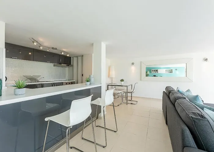 Stunning 6 Bed Private Pool Mijas Gol Villa