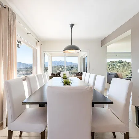 Stunning 6 Bed Private Pool Mijas Gol Fuengirola