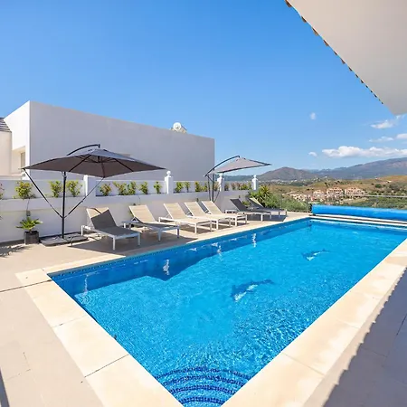 Stunning 6 Bed Private Pool Mijas Gol 푸엔히롤라