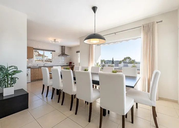 Stunning 6 Bed Private Pool Mijas Gol Вілла *