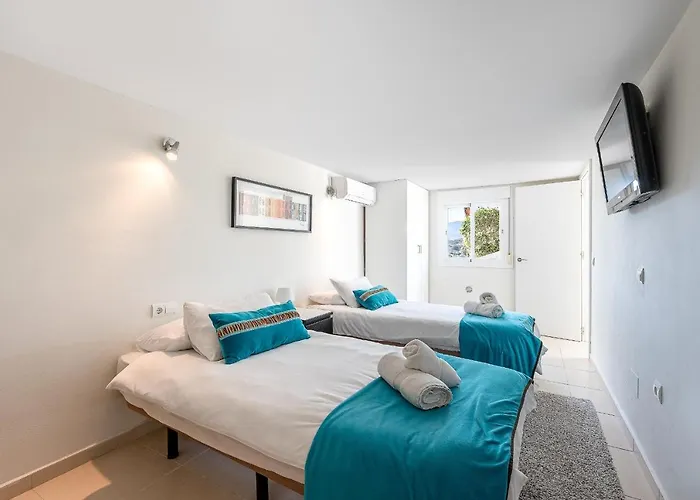 Вілла Stunning 6 Bed Private Pool Mijas Gol Фуенхірола