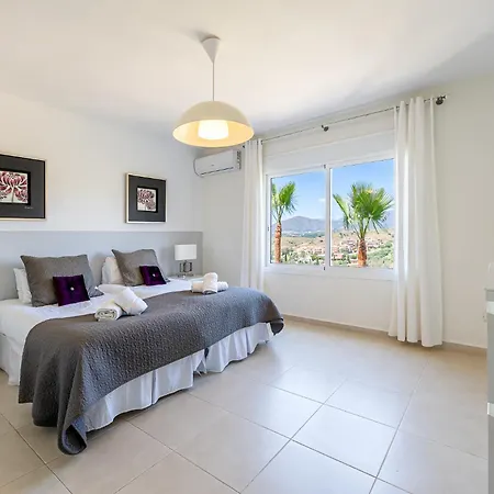 Stunning 6 Bed Private Pool Mijas Gol Villa