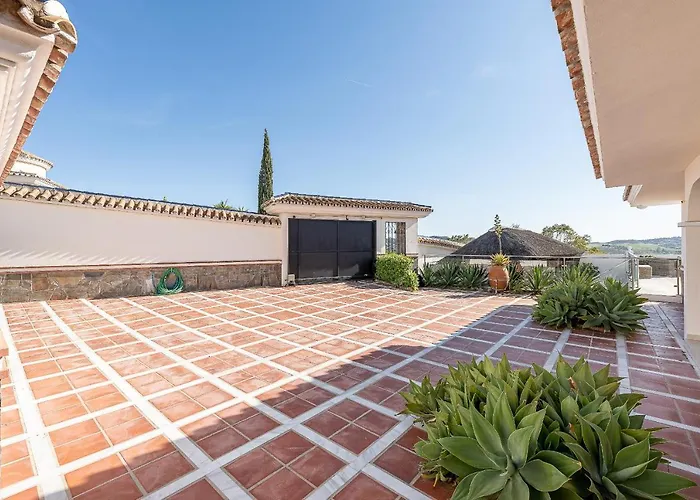 Stunning 6 Bed Private Pool Mijas Gol