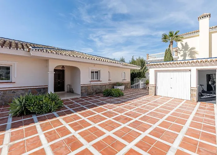 Stunning 6 Bed Private Pool Mijas Gol *