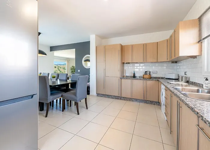 Stunning 6 Bed Private Pool Mijas Gol * Fuengirola