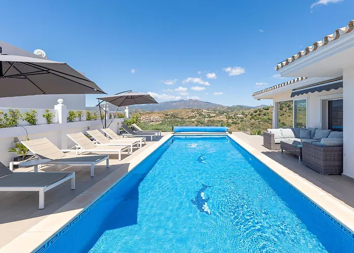 Villa Stunning 6 Bed Private Pool Mijas Gol *