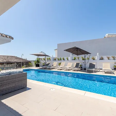 Stunning 6 Bed Private Pool Mijas Gol 빌라 *